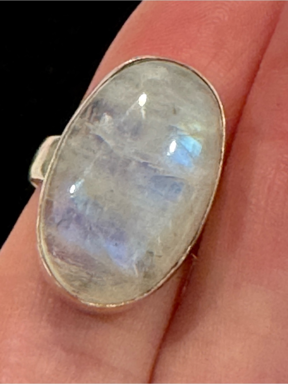 Silver Moonstone Oval Ring in Blue-White